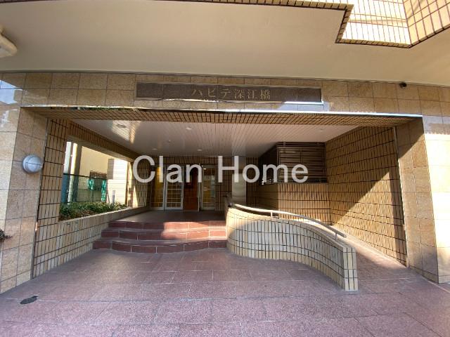 28/30 エントランス