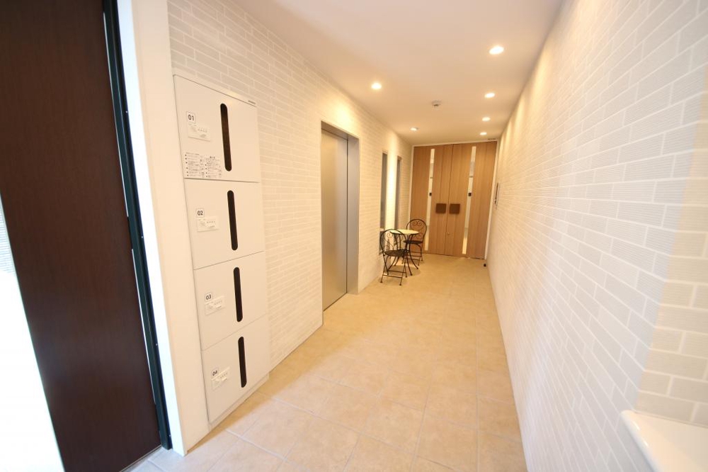 2/4 エントランス