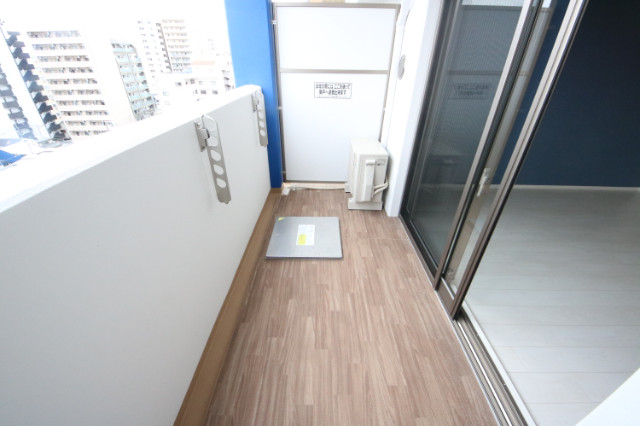 19/30 バルコニー