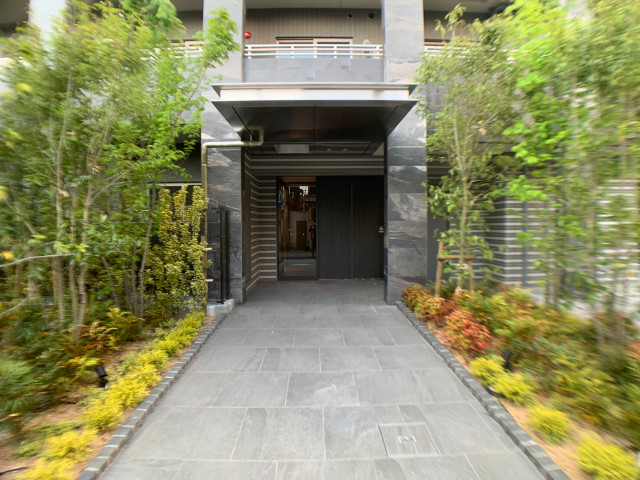 29/30 エントランス