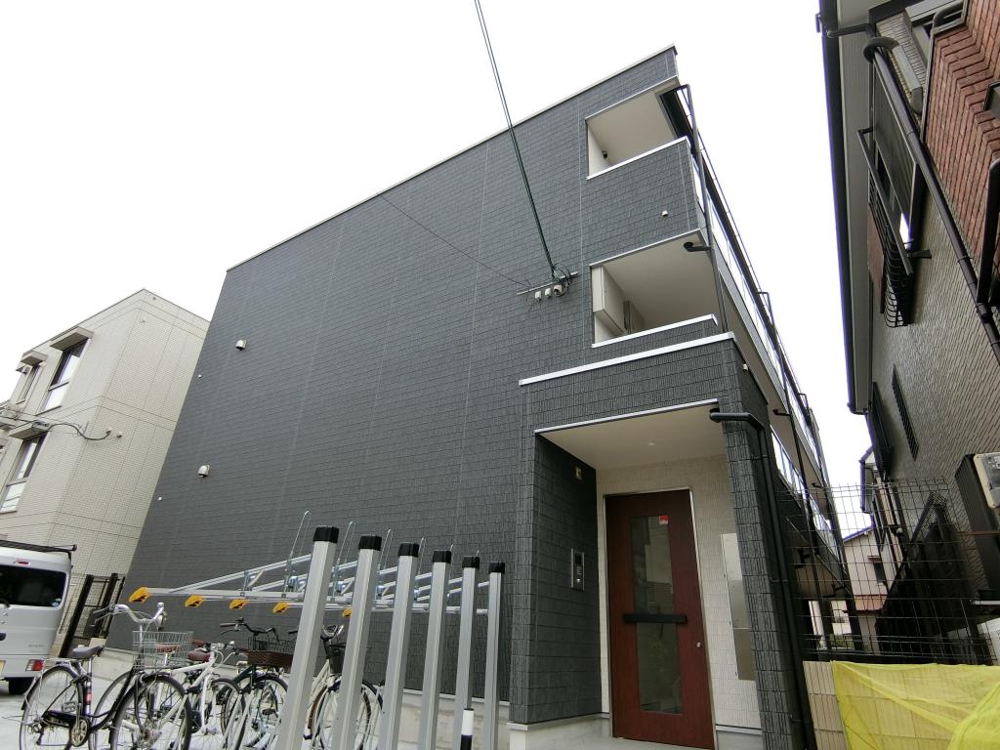 26/30 エントランス