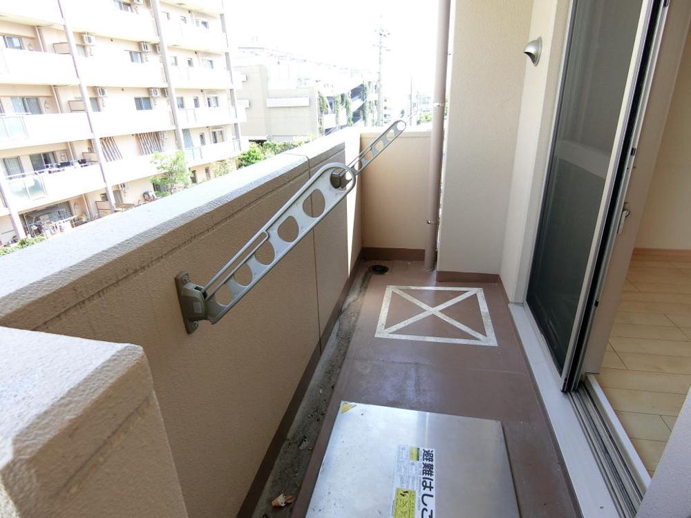 20/30 バルコニー