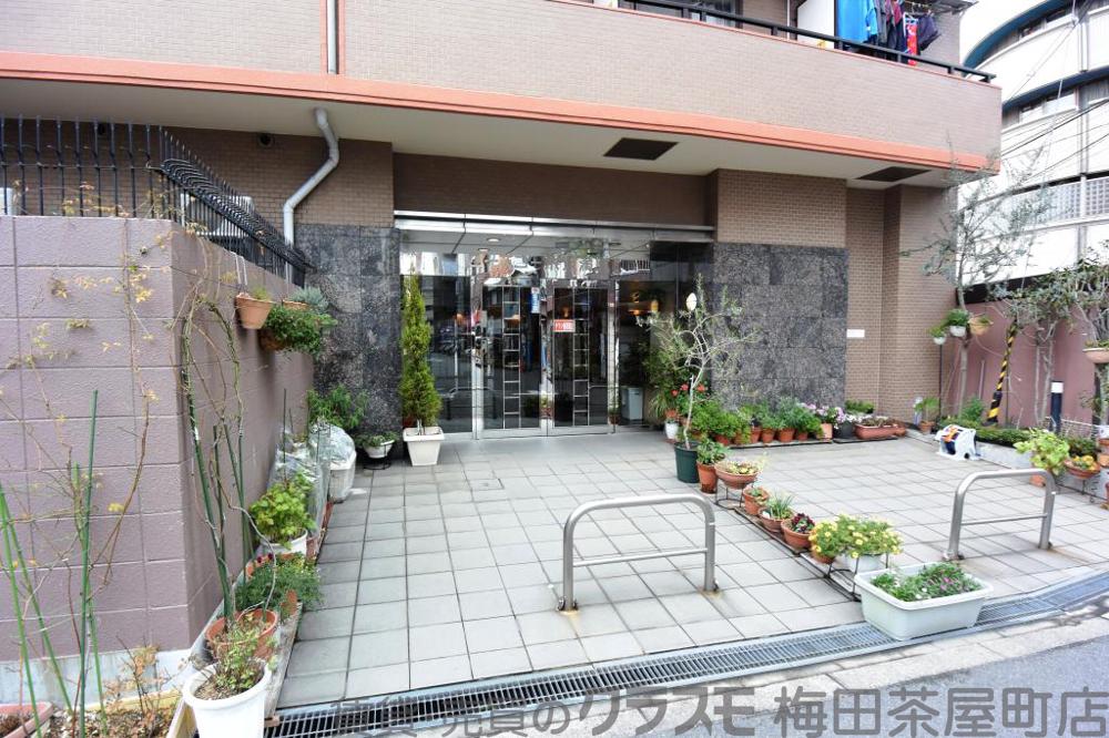 2/30 外観