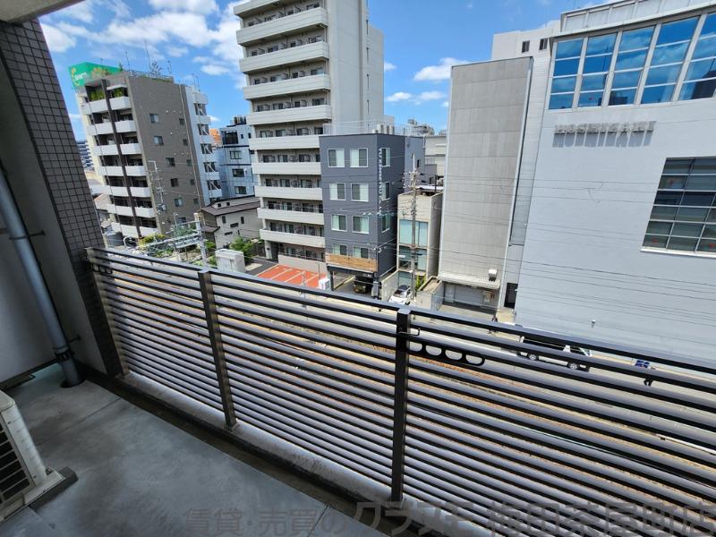 21/30 バルコニー