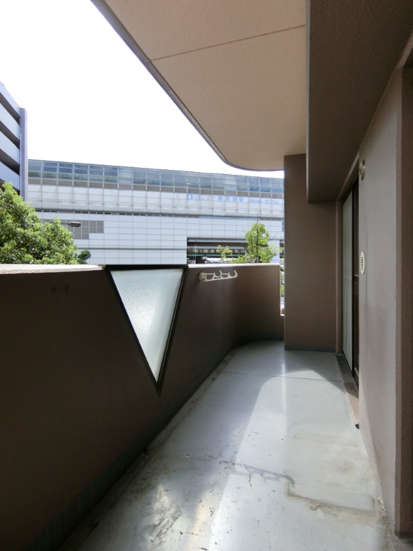 23/30 バルコニー