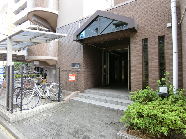 2/4 エントランス