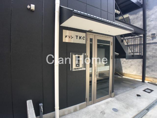 26/30 エントランス