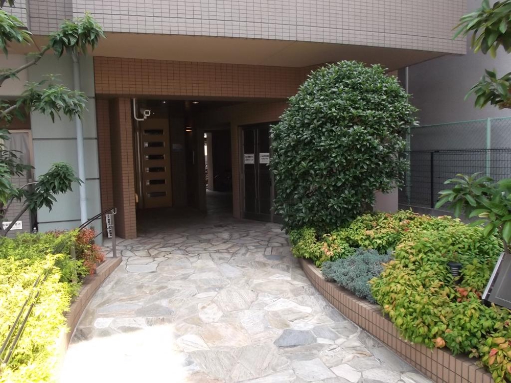 3/4 エントランス