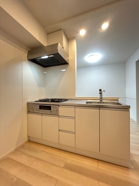 24/30 エントランス