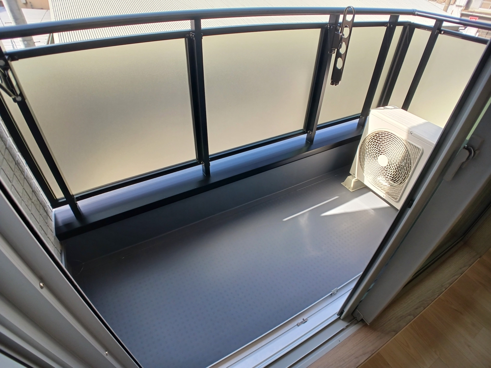 23/30 バルコニー