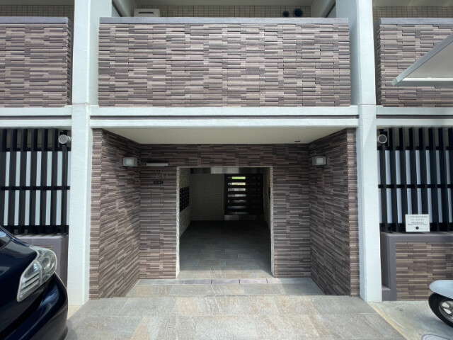 15/16 エントランス