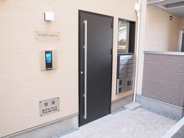 28/30 エントランス