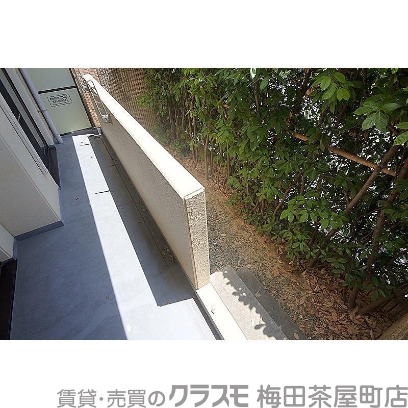 23/30 バルコニー