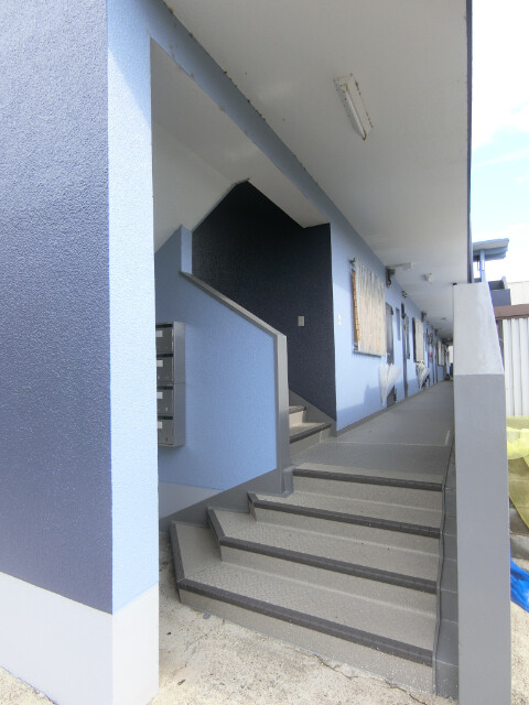 28/30 エントランス