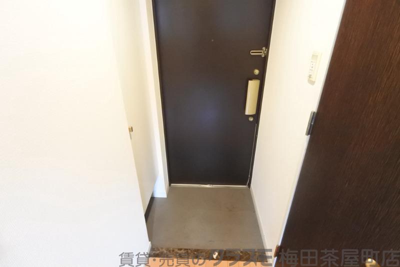 16/30 玄関