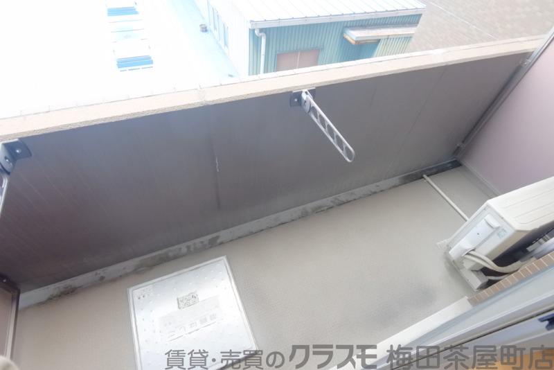 23/30 バルコニー