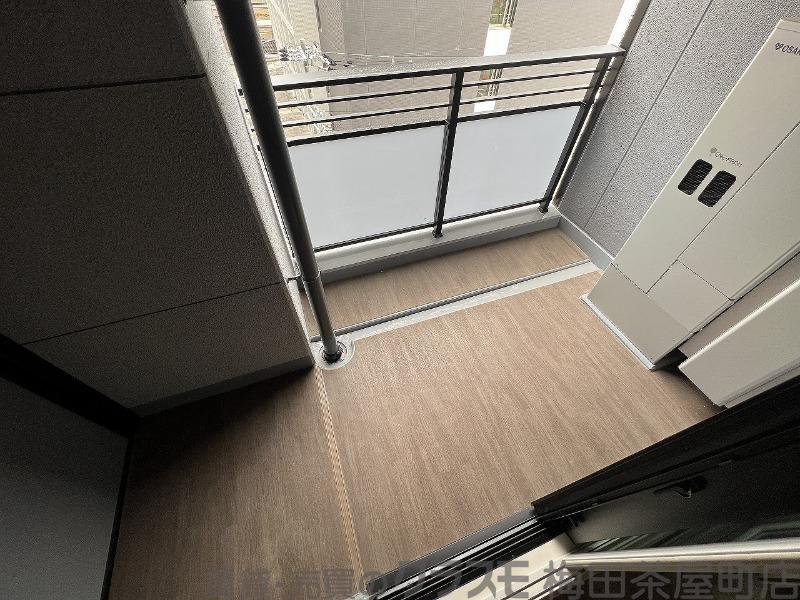 21/30 バルコニー