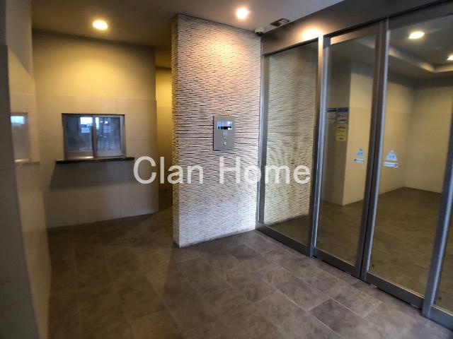 25/30 エントランス