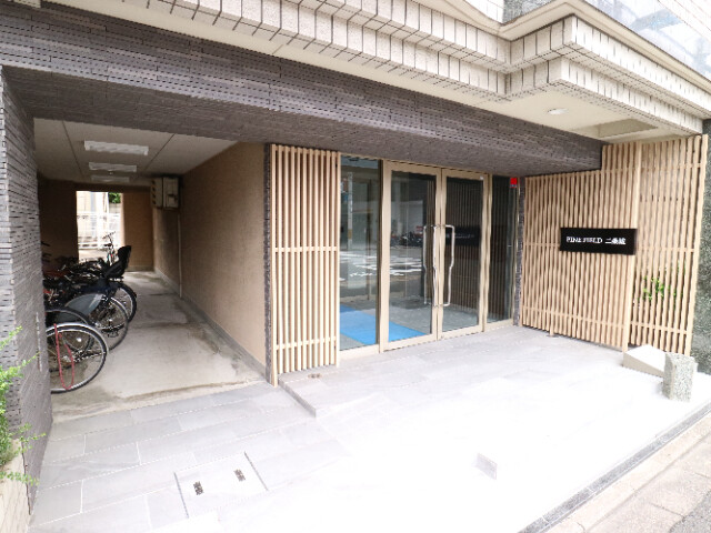 29/30 エントランス