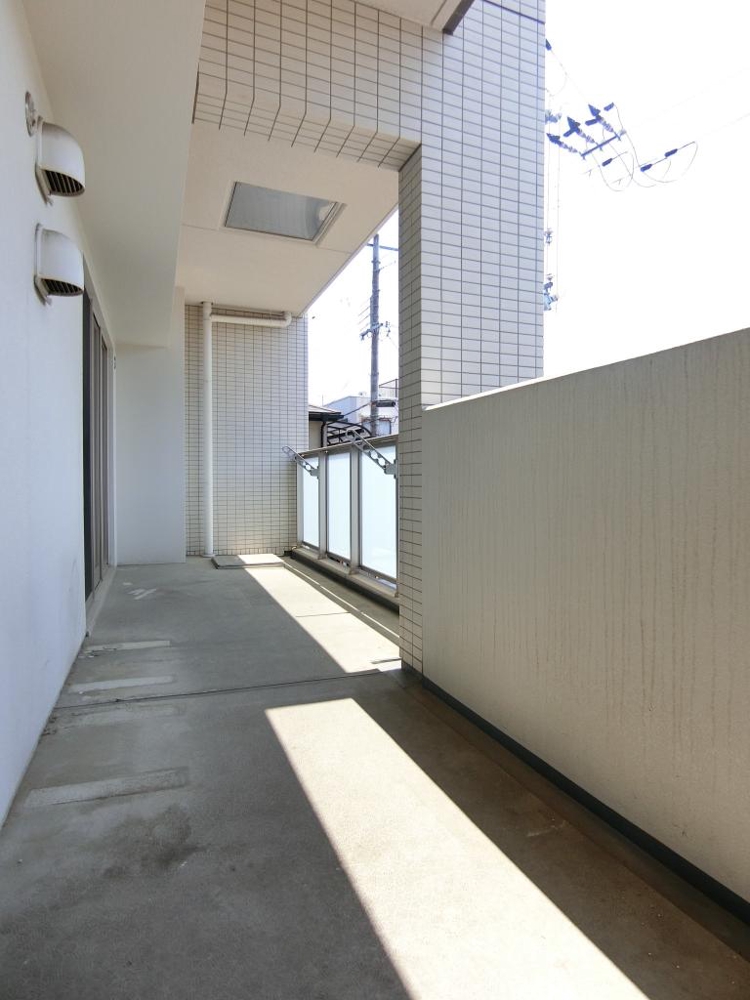 23/30 バルコニー