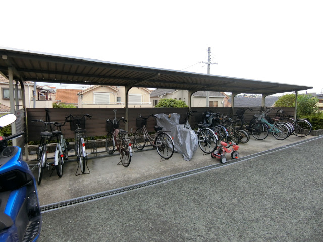27/30 駐車場