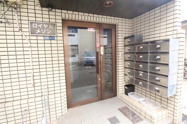 25/30 エントランス