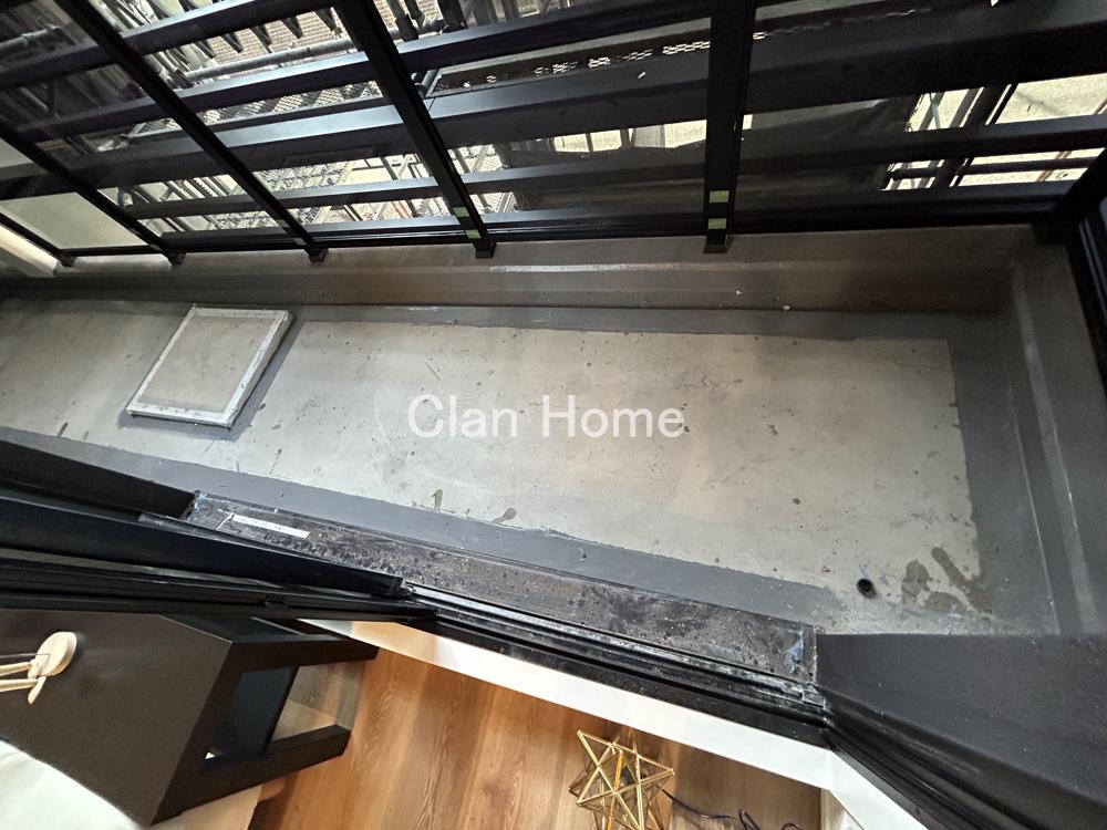 21/30 バルコニー