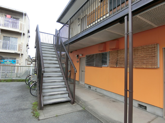 27/30 エントランス