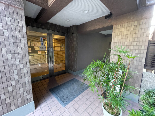 2/3 エントランス