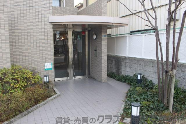 25/30 エントランス