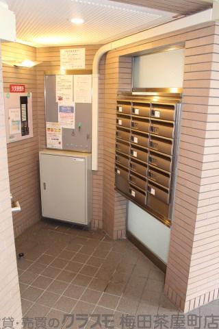 26/30 エントランス