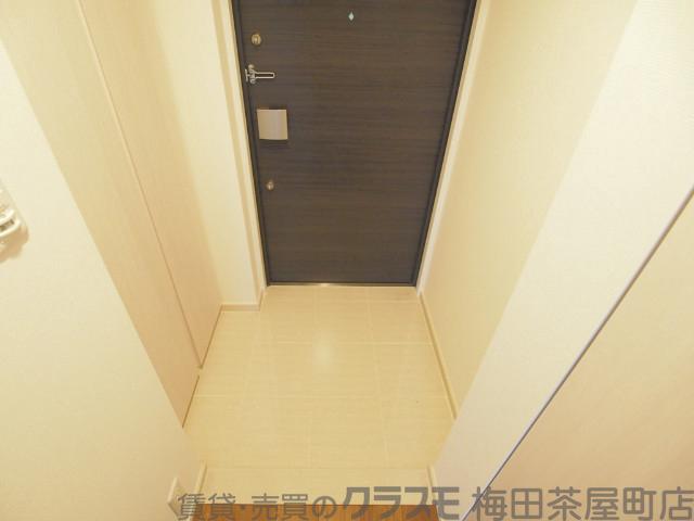 19/30 玄関