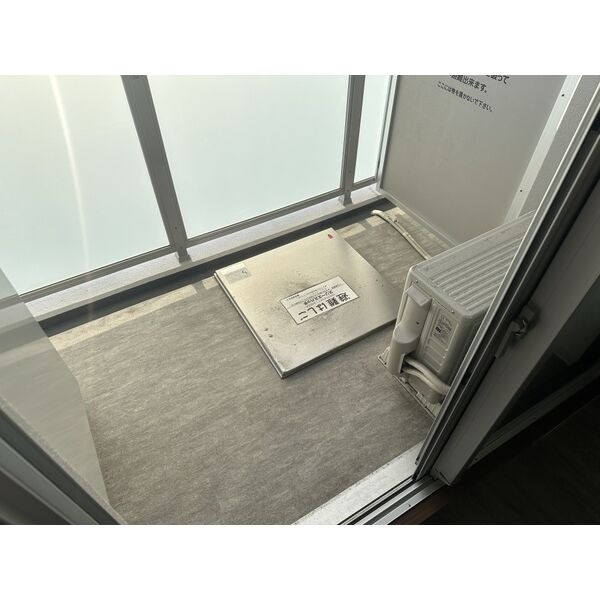 13/23 バルコニー