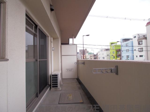 23/30 バルコニー