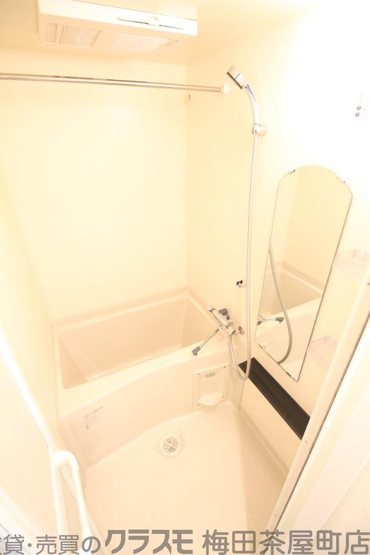 17/30 浴室