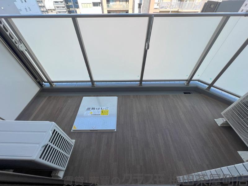 21/30 バルコニー