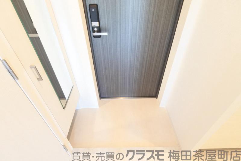 18/30 玄関
