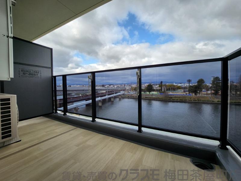 21/30 バルコニー