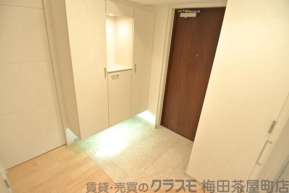 14/30 玄関