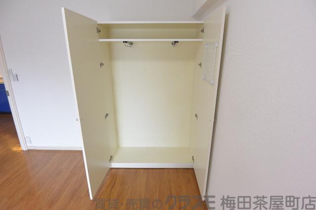 13/30 収納