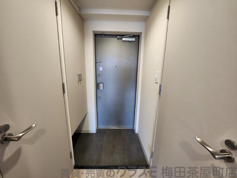 14/30 玄関