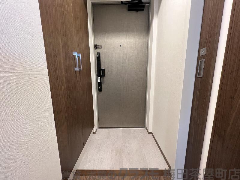 14/30 玄関