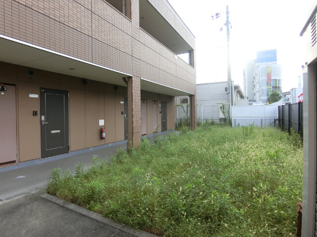 22/30 エントランス