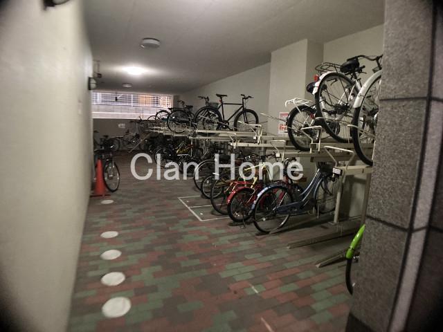 28/30 駐車場