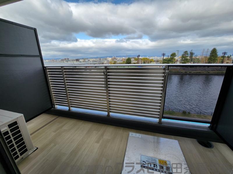 21/30 バルコニー