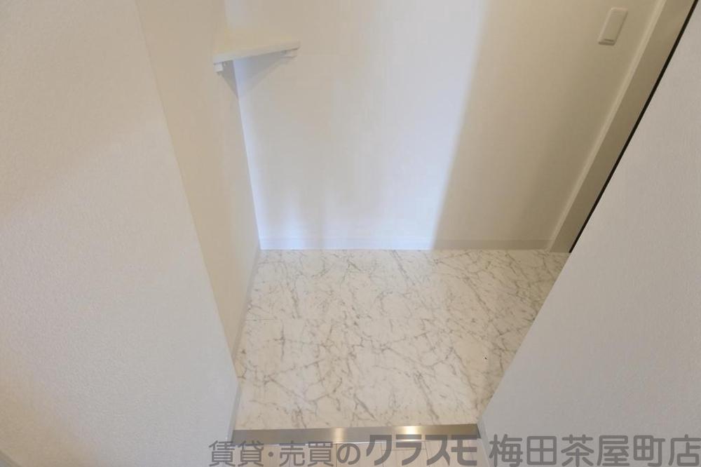 14/30 玄関
