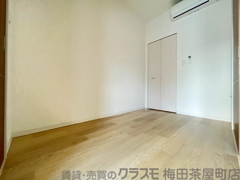 14/30 寝室