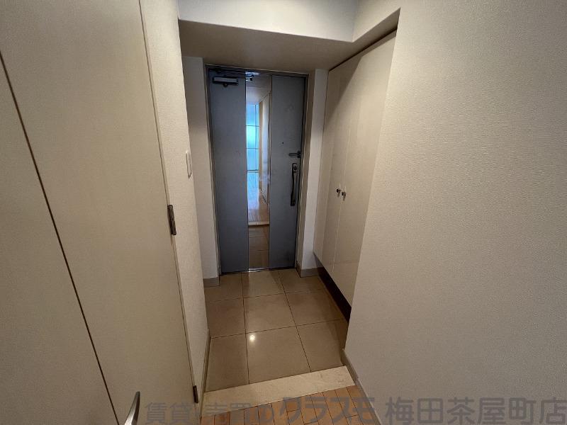 14/30 玄関