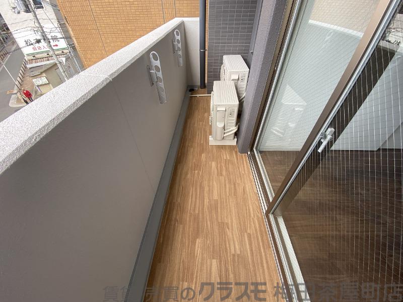 21/30 バルコニー