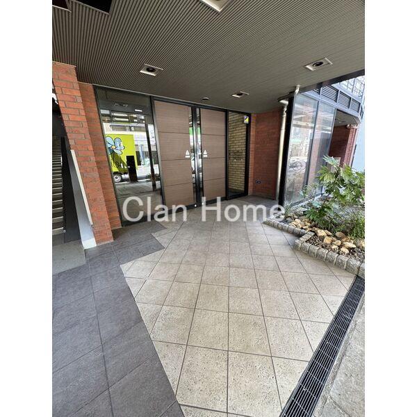 17/20 エントランス